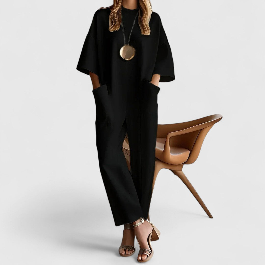 אליזינה - חליפת אלגנטית עם שרוולים קצרים