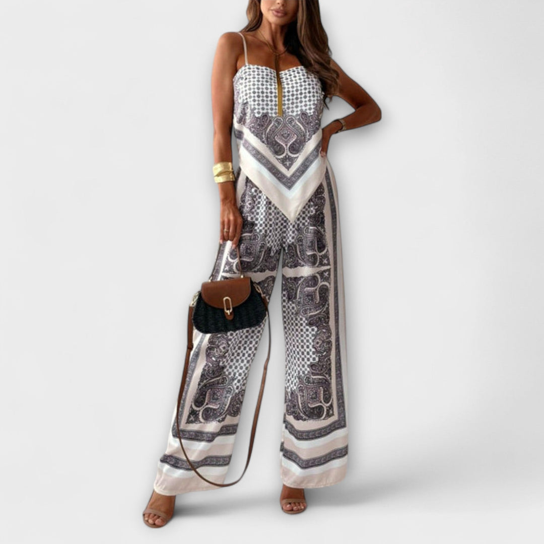 דקוטה - סט מכנסיים וחולצה עם שרוכים אופנתיים