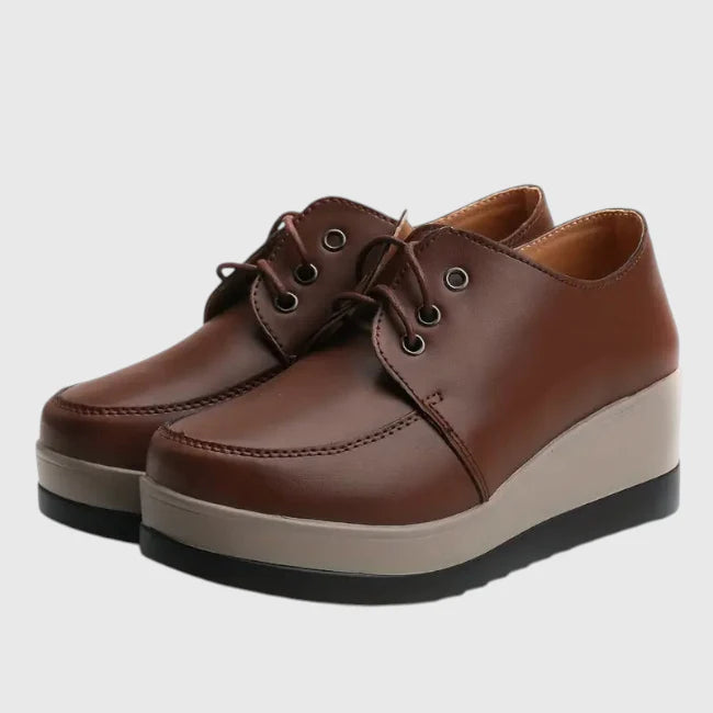 מיכל – נעלי שרוכים