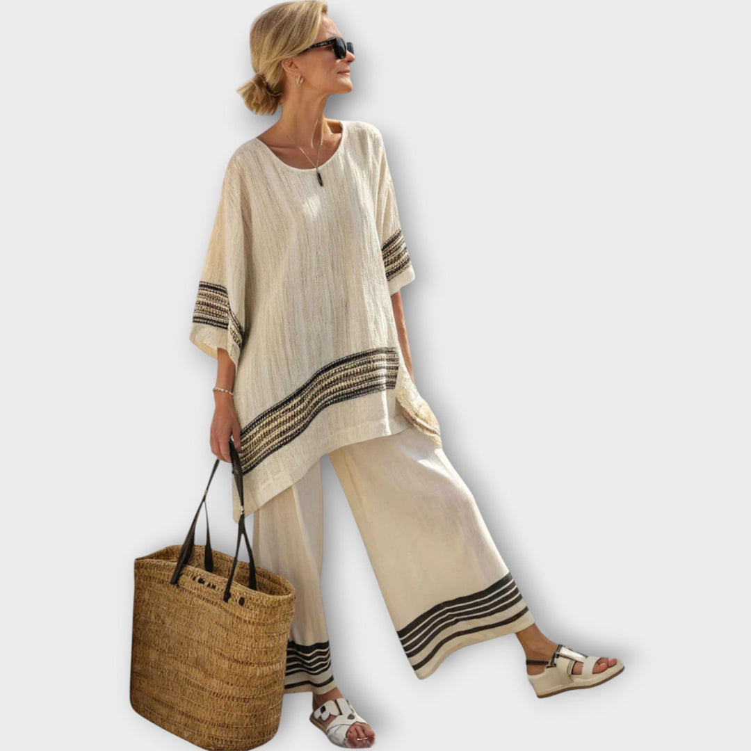 אנילה - סט אלגנטי דו-חלקי עם עיצוב מפוספס