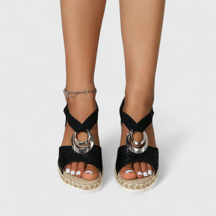 אורניה - סנדלים אורטופדיים