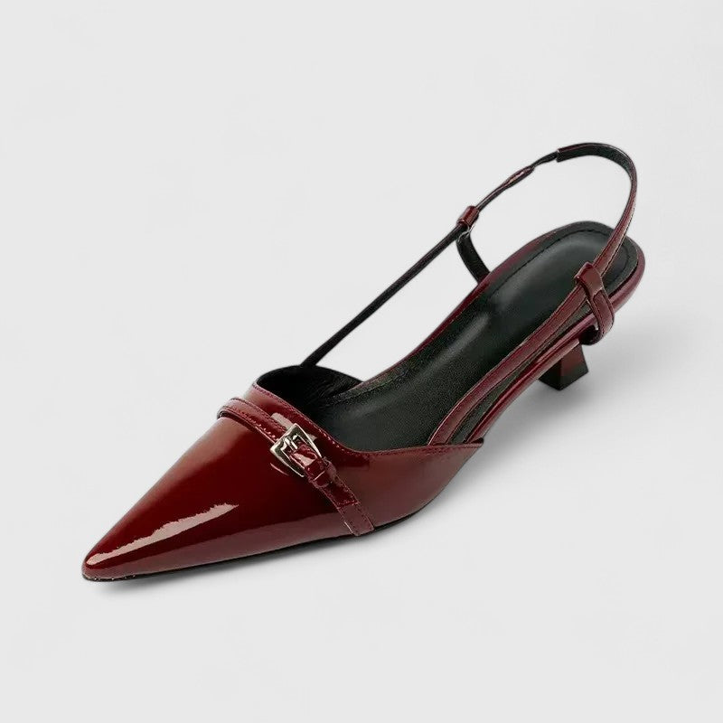 סנדלי סליפ-און מחודדים לקיץ