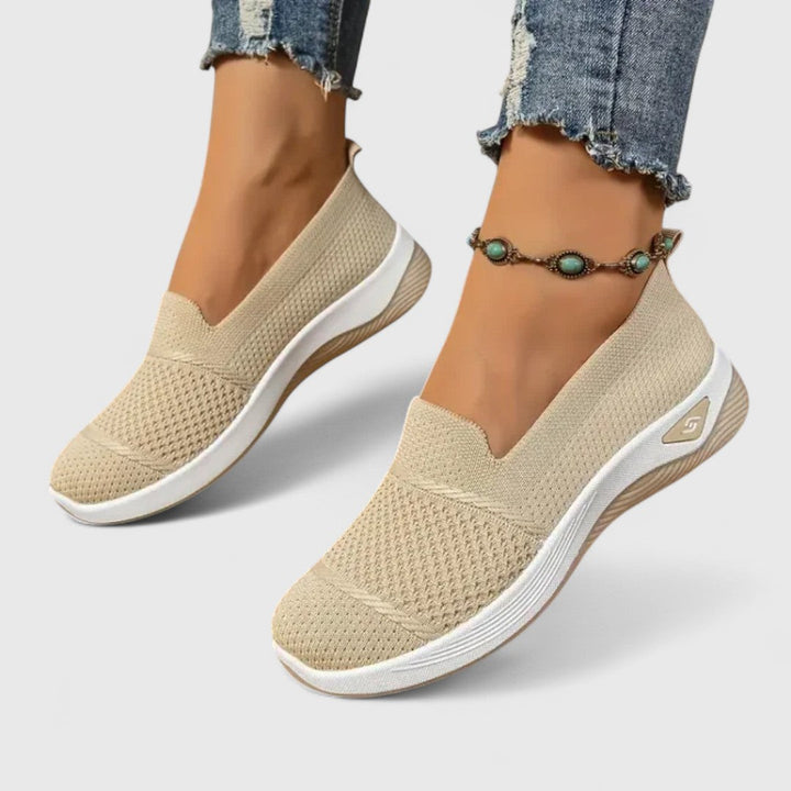 אזליה - נעלי ספורט אורתופדיות ללא שרוכים