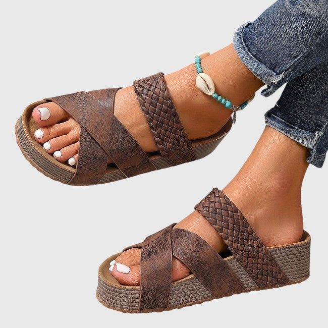 נוגה – סנדלים אורטופדיים