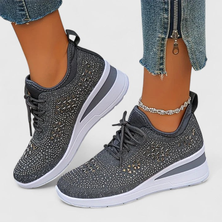 מירה - נעליים אורטופדיות מסוגננות