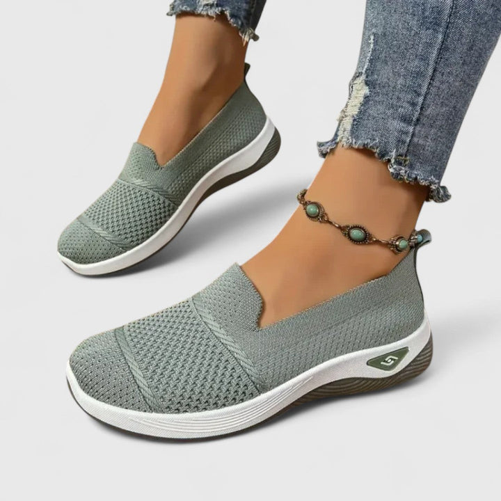 אזליה - נעלי ספורט אורתופדיות ללא שרוכים